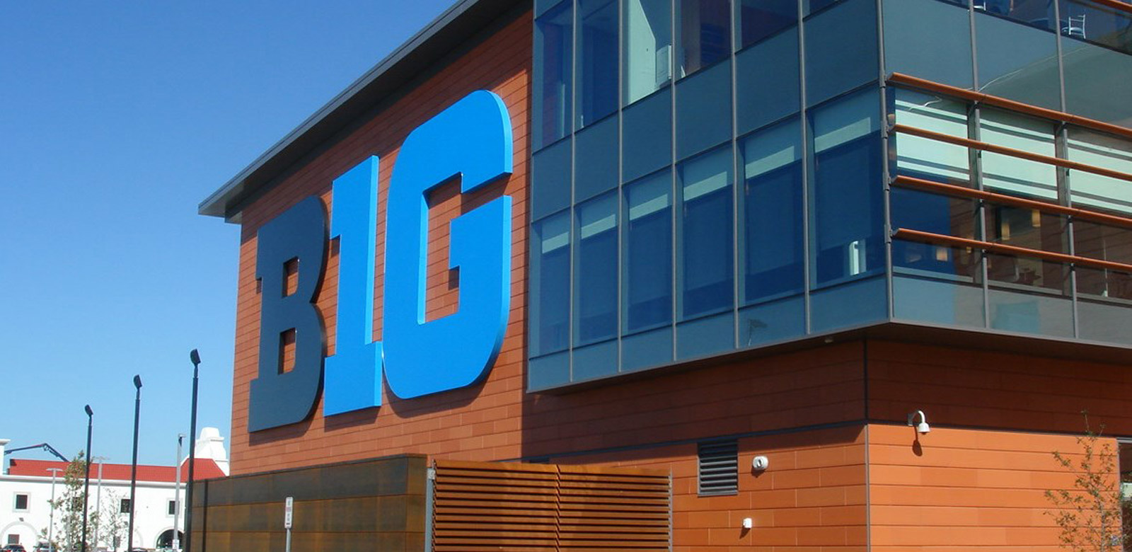 big-10-building